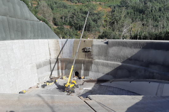 Central hidroeléctrica Calheta III - Regularização, selagens e impermeabilização